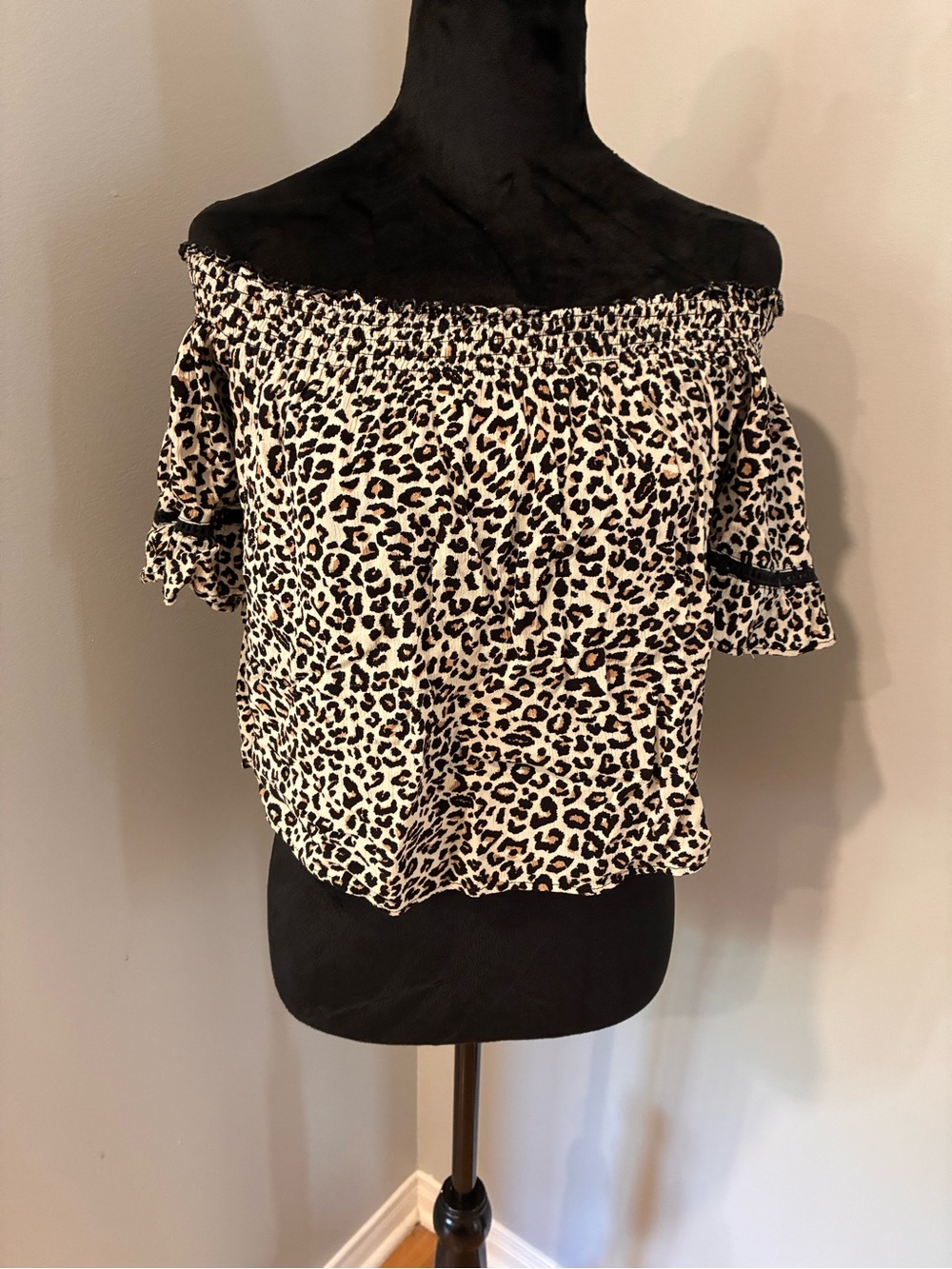 4/$20 Ardene Off-Shoulder Leopard Print Top - Black & Cream
